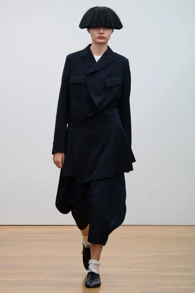 Look 27